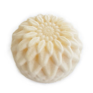 Raluca Skincare - Artisan Soap - White Chrysanthemum - flower shaped soap